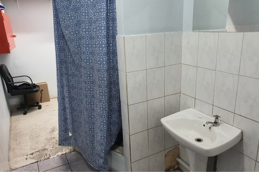 0 Bedroom Property for Sale in Sidwell Eastern Cape